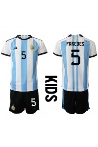Argentinië Leandro Paredes #5 Babytruitje Thuis tenue Kind WK 2022 Korte Mouw (+ Korte broeken)